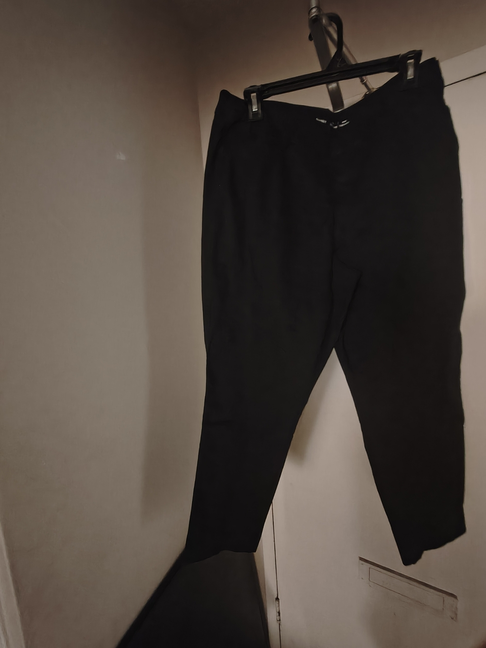 Womens Black Old Navy Pixie Pants- Tailored Tapered Fit Size 16 Plus